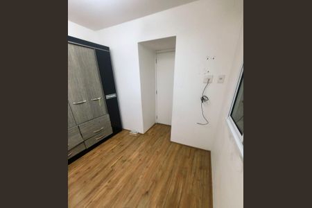 Quarto de apartamento para alugar com 2 quartos, 32m² em Vila Carmosina, São Paulo