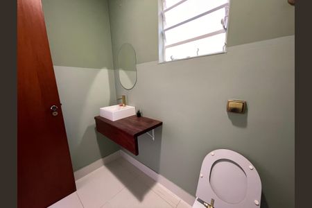 Casa para alugar com 160m², 4 quartos e 2 vagasBanheiro 5