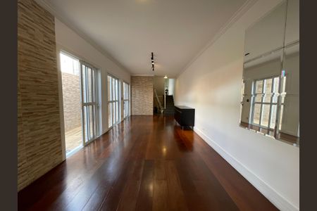 Casa para alugar com 160m², 4 quartos e 2 vagasSala