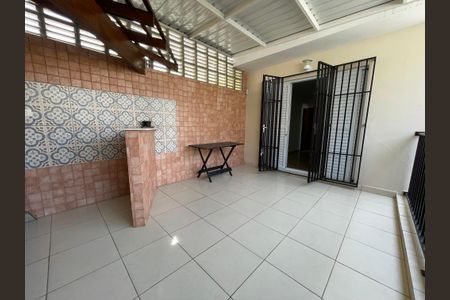 Casa para alugar com 160m², 4 quartos e 2 vagasÁrea gourmet