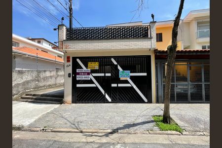 Casa para alugar com 160m², 4 quartos e 2 vagasFachada