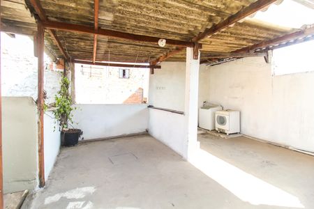 Casa à venda com 125m², 3 quartos e 2 vagasTerraço