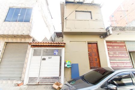 Casa à venda com 125m², 3 quartos e 2 vagasFachada + Placa