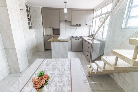 Apartamento para alugar com 90m², 2 quartos e sem vagaCozinha