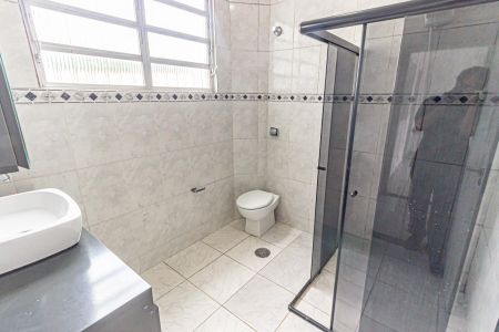 Apartamento para alugar com 90m², 2 quartos e sem vagaBanheiro