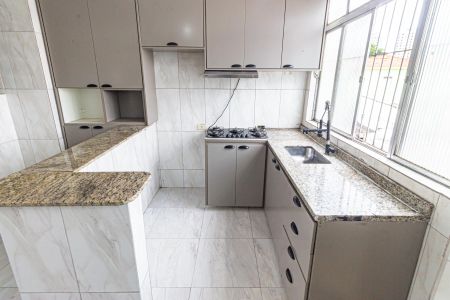 Apartamento para alugar com 90m², 2 quartos e sem vagaCozinha
