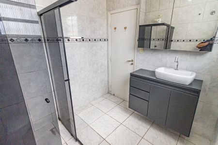 Apartamento para alugar com 90m², 2 quartos e sem vagaBanheiro