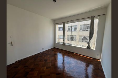 Apartamento à venda com 70m², 2 quartos e 1 vagaSala
