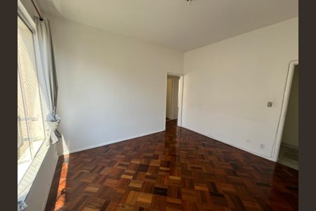 Apartamento à venda com 70m², 2 quartos e 1 vagaSala