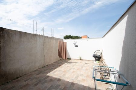 Casa para alugar com 42m², 1 quarto e 1 vaga Casa para alugar com 42m², 1 quarto e 1 vagaÁrea de Serviço / Quintal