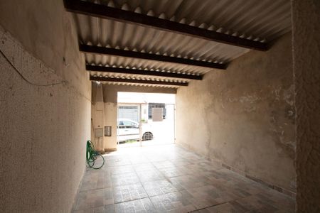 Casa para alugar com 42m², 1 quarto e 1 vaga Casa para alugar com 42m², 1 quarto e 1 vagaGaragem