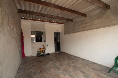 Casa para alugar com 42m², 1 quarto e 1 vaga Casa para alugar com 42m², 1 quarto e 1 vagaGaragem