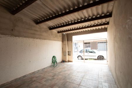 Casa para alugar com 42m², 1 quarto e 1 vaga Casa para alugar com 42m², 1 quarto e 1 vagaGaragem