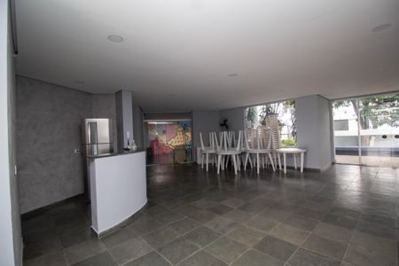 Apartamento para alugar com 61m², 2 quartos e 1 vagaÁrea comum - Salão de festas