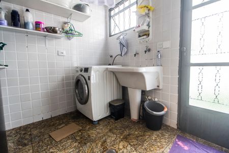 Casa de condomínio à venda com 488m², 4 quartos e 4 vagasÁrea de Serviço