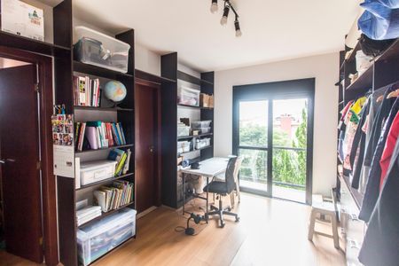 Casa de condomínio à venda com 488m², 4 quartos e 4 vagasSuíte 4