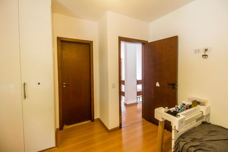 Casa de condomínio à venda com 488m², 4 quartos e 4 vagasSuíte 1