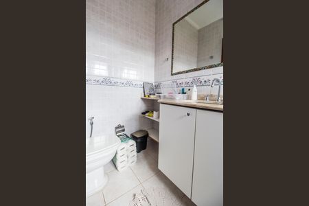 Casa de condomínio à venda com 488m², 4 quartos e 4 vagasBanheiro da Suíte