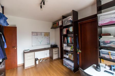 Casa de condomínio à venda com 488m², 4 quartos e 4 vagasSuíte 4