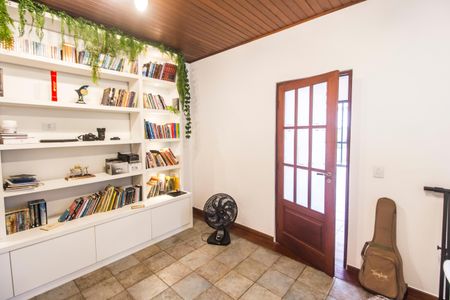 Casa de condomínio à venda com 488m², 4 quartos e 4 vagasEscritório