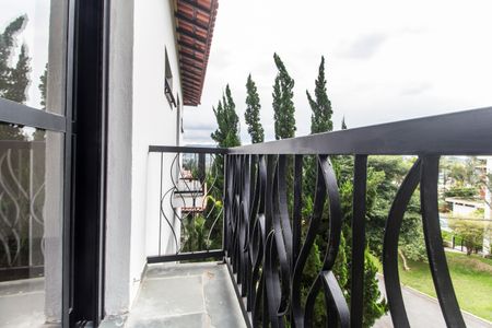 Casa de condomínio à venda com 488m², 4 quartos e 4 vagasVaranda