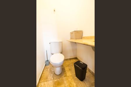 Casa de condomínio à venda com 488m², 4 quartos e 4 vagasLavabo