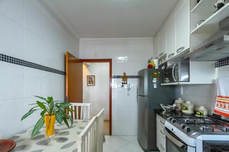 Apartamento à venda com 104m², 2 quartos e 2 vagasCozinha