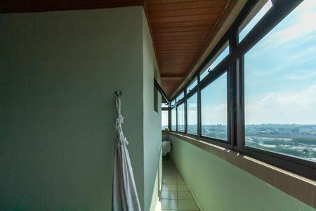 Apartamento à venda com 104m², 2 quartos e 2 vagasVaranda da Suíte