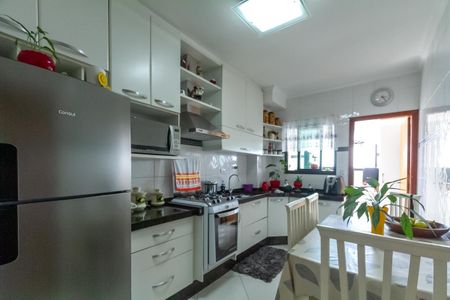 Apartamento à venda com 104m², 2 quartos e 2 vagasCozinha