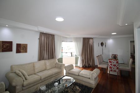Apartamento à venda com 164m², 3 quartos e 4 vagasSala