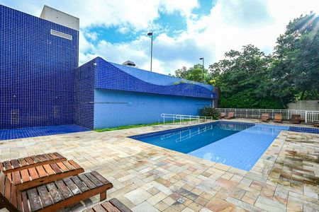 Apartamento para alugar com 47m², 2 quartos e 1 vagaPiscina