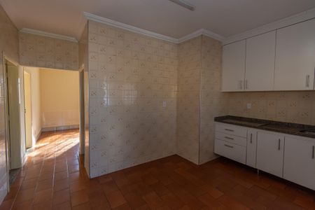 Casa para alugar com 300m², 2 quartos e 1 vagaCozinha 