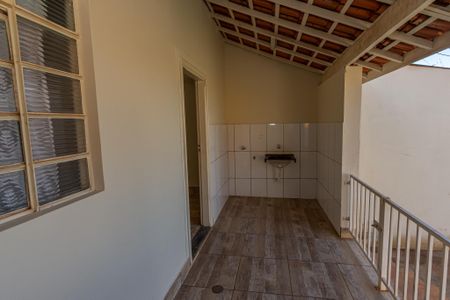 Casa para alugar com 300m², 2 quartos e 1 vagaÁrea de Serviço
