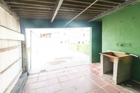 Casa para alugar com 60m², 2 quartos e 1 vagaÁrea de Serviço