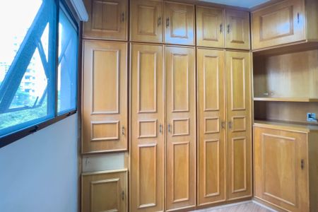 Apartamento à venda com 127m², 3 quartos e 2 vagasQuarto 3