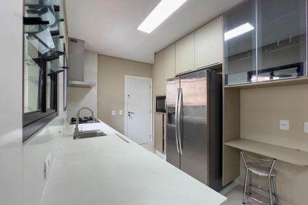 Apartamento à venda com 127m², 3 quartos e 2 vagasCozinha 