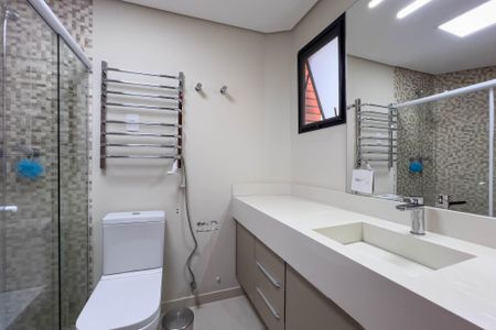 Apartamento à venda com 127m², 3 quartos e 2 vagasBanheiro do quarto 1