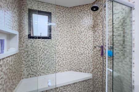 Apartamento à venda com 127m², 3 quartos e 2 vagasBanheiro do quarto 1