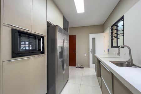 Apartamento à venda com 127m², 3 quartos e 2 vagasCozinha 