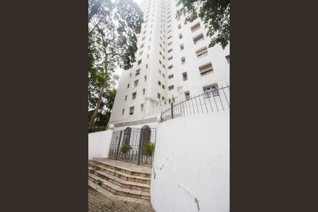 Apartamento para alugar com 196m², 3 quartos e 1 vaga