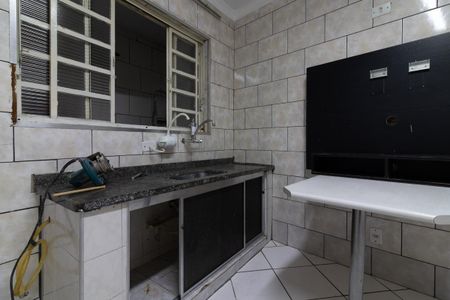 Casa para alugar com 55m², 1 quarto e sem vaga