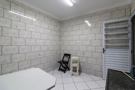 Casa para alugar com 55m², 1 quarto e sem vaga