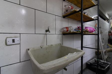 Casa para alugar com 55m², 1 quarto e sem vaga