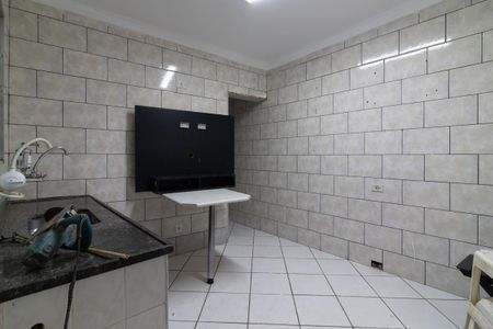 Casa para alugar com 55m², 1 quarto e sem vaga