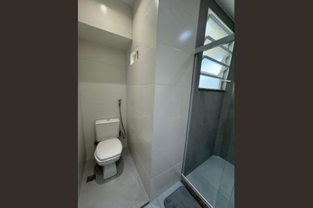 Banheiro de apartamento à venda com 2 quartos, 70m² em Copacabana, Rio de Janeiro