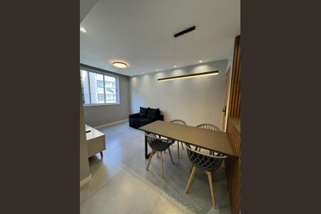 Sala de jantar de apartamento à venda com 2 quartos, 70m² em Copacabana, Rio de Janeiro