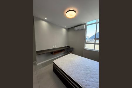 Quarto de apartamento à venda com 2 quartos, 70m² em Copacabana, Rio de Janeiro