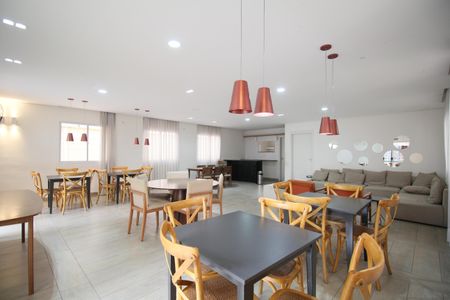 Apartamento à venda com 41m², 2 quartos e sem vagaÁrea comum - Salão de festas