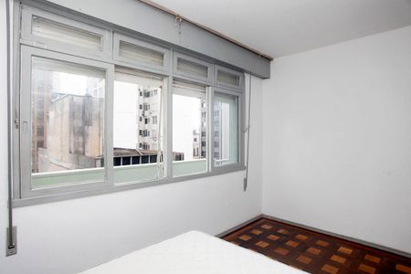 Quarto 1 de apartamento para alugar com 2 quartos, 90m² em Centro Histórico, Porto Alegre