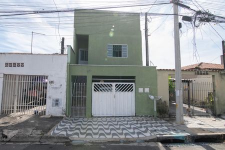 Casa para alugar com 120m², 2 quartos e sem vagaFachada